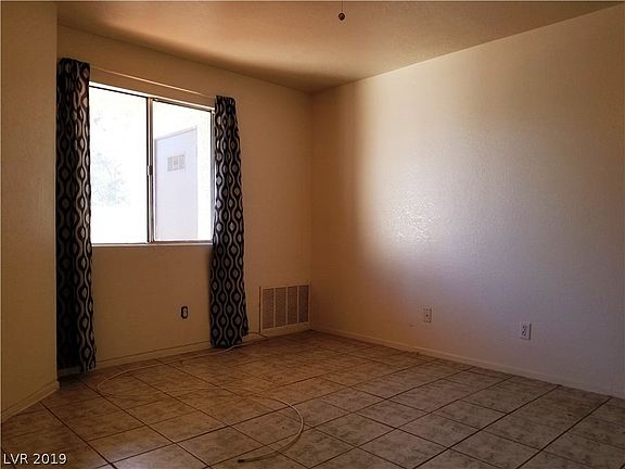 3rd image of 3681 Melonies Dr Unit 32