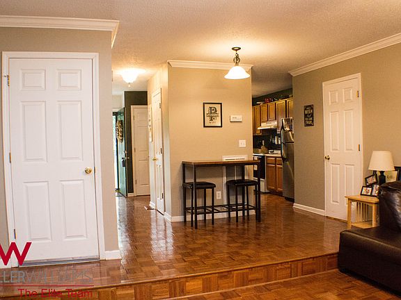 4th image of 2242 Forest Acres Dr