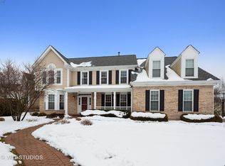 22 Saint Cronan Ct, Cary, IL 60013