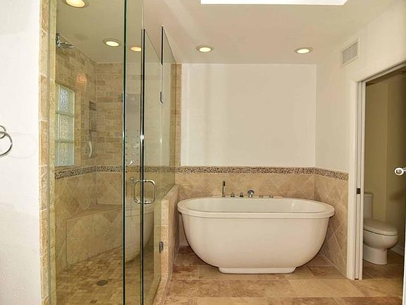 5th image of 1628 Golf View Dr