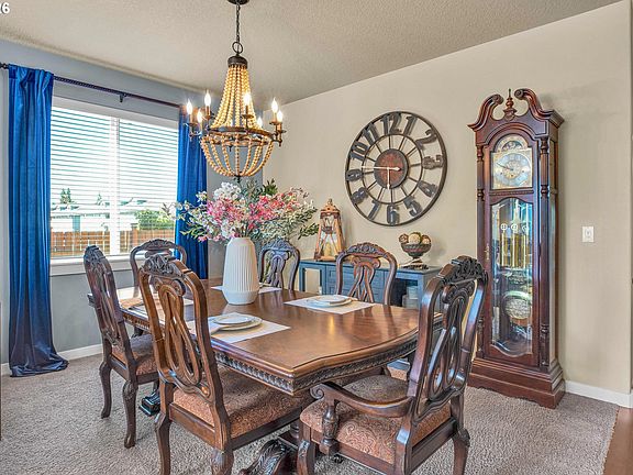 4th image of 33753 NE Hart Ct