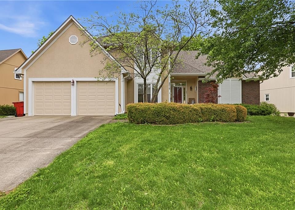 1st image of 2016 NE Waterfield Dr