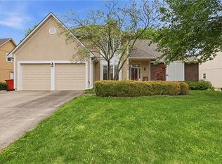 2016 NE Waterfield Dr, Blue Springs, MO 64014