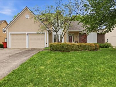 2016 NE Waterfield Dr, Blue Springs, MO, 64014