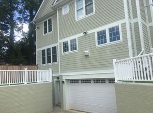 9501 Edgeley Rd, Bethesda, MD 20814