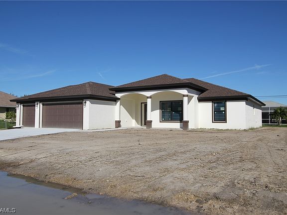 3rd image of 936 SW 28th Terrace Cpe