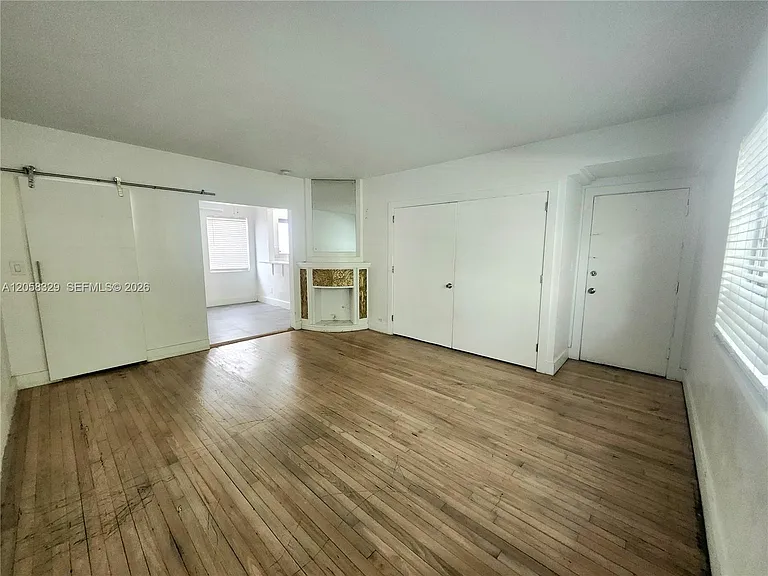 1557 Euclid Ave #5 — Photo 4