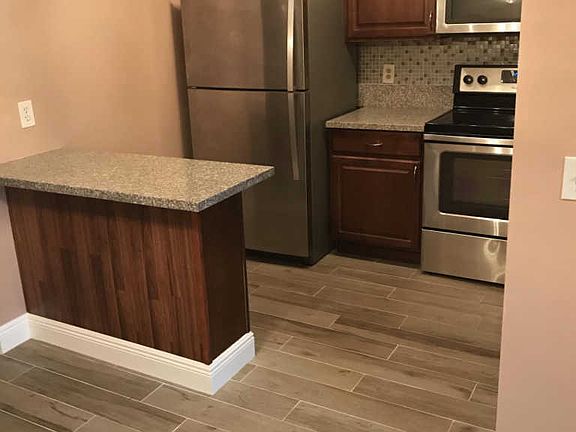 5th image of 4480 Oak Terrace Dr