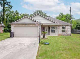125 Pine Shadows St, Vidor, TX 77662