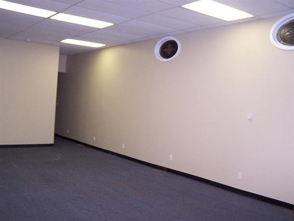 3rd image of 526 6th Ave