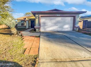 10035 E Gray Hawk Dr, Tucson, AZ 85730