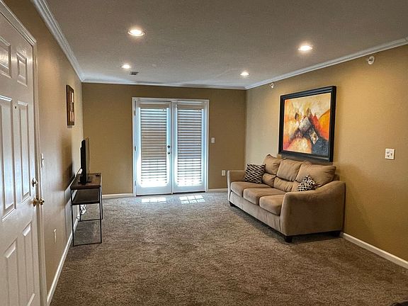 3rd image of 2037-2097 Pear Tree Ct #2037-1