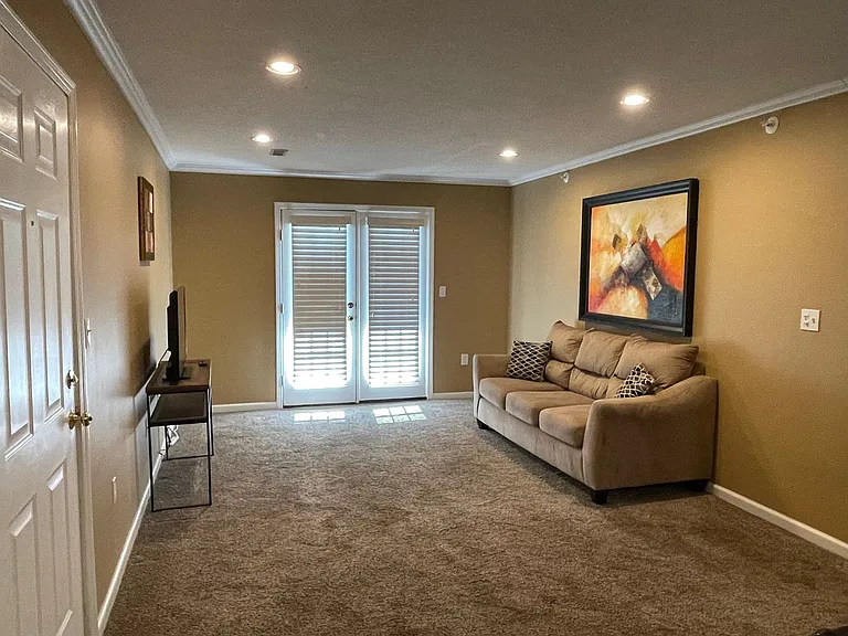 2037-2097 Pear Tree Ct — Photo 3