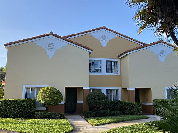 3rd image of 117 Yacht Club Way #111