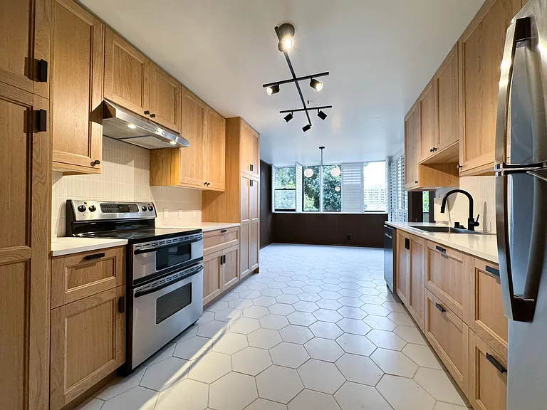 45 Cleary Ct #3 — Photo 5