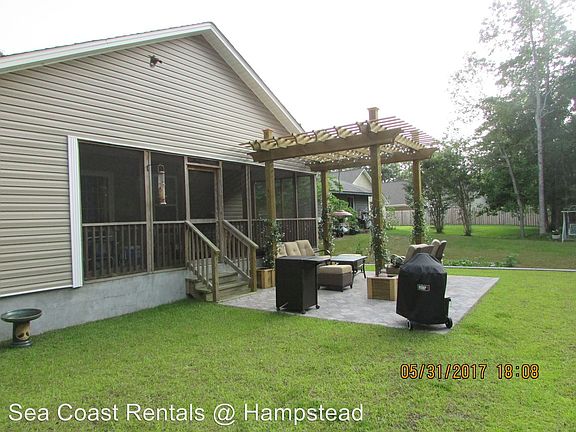 3rd image of 2571 Country Club Dr