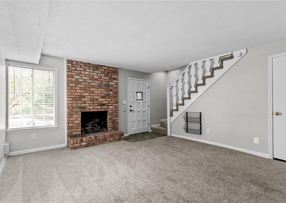 10127 Edelweiss Cir, Merriam, KS 66203 Zillow