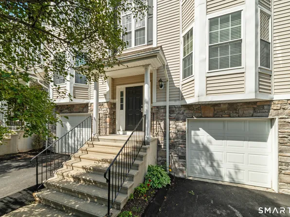 805 Sienna Drive #805, Danbury, CT 06810
