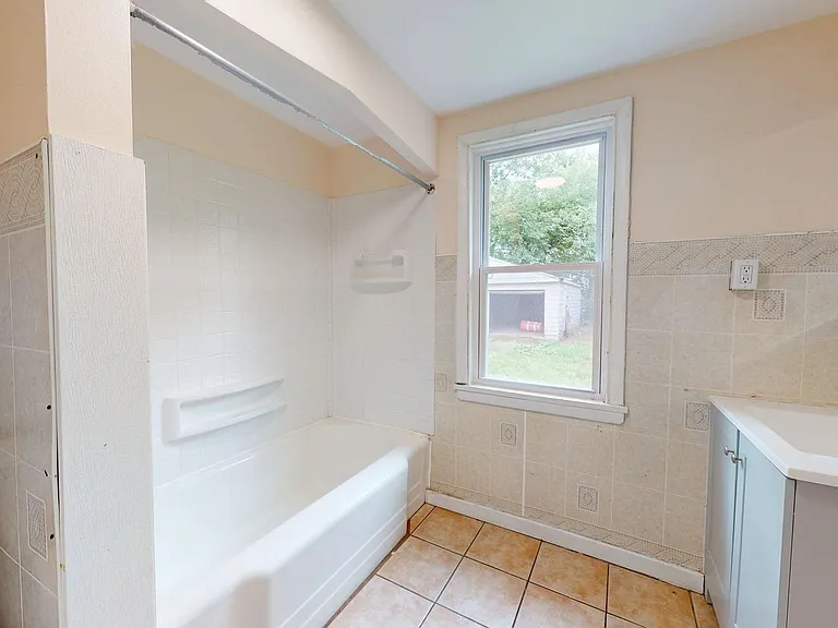 8200 Beman Ave — Photo 13