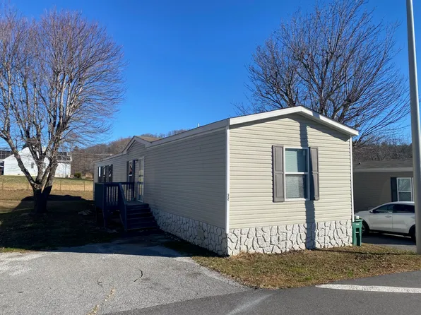 32 Homestead Vlg #32, Fletcher, NC 28732