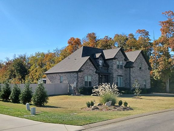 3rd image of 2226 Richard Garrett Dr