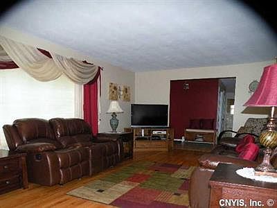 5th image of 600 Churchill Ct
