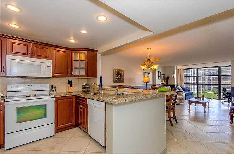 1st image of 400 Leslie Dr APT 617
