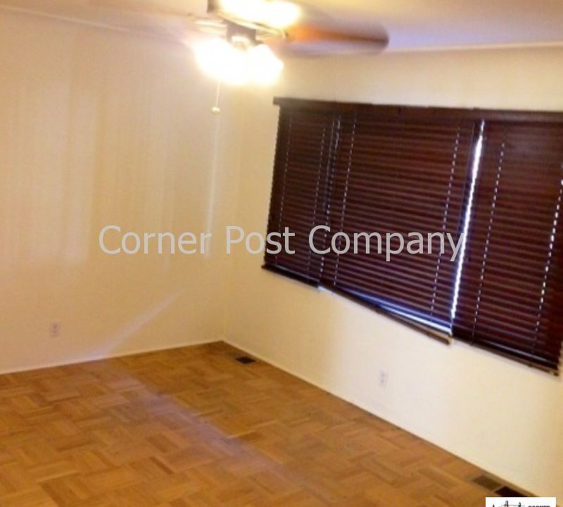 1st image of 740 Cardenas Dr SE