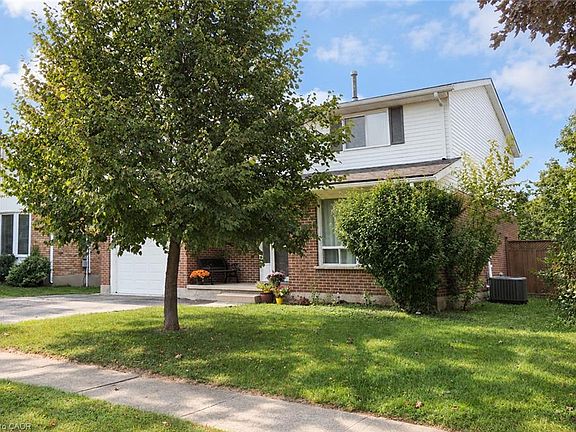 2nd image of 54 Delavan Dr