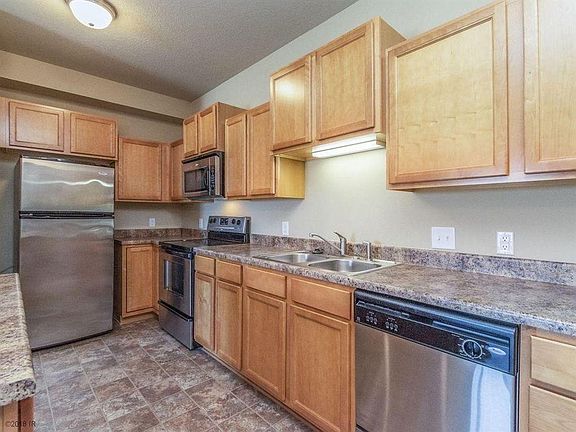 5th image of 1805 SW White Birch Cir Unit 8