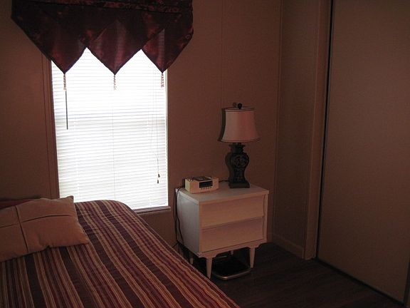 5th image of 32537 W Golf Ct