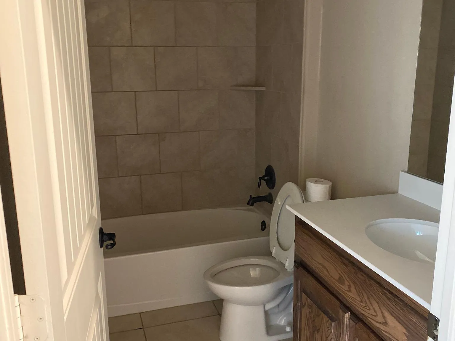 1 bed, 650 sqft, $1,150 — Photo 2