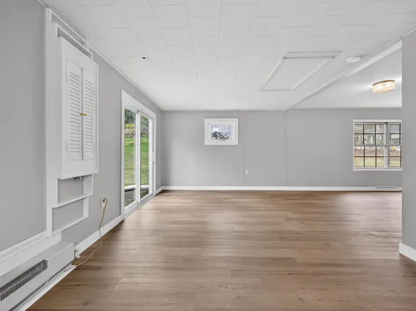 2 Robs Ln, Sharon, MA 02067