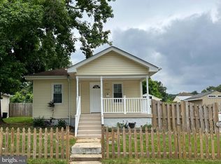 7103 Fresno St, Capitol Heights, MD 20743