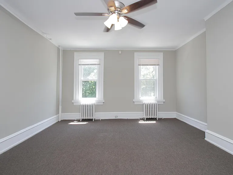 4139 Woodland Ave — Photo 8