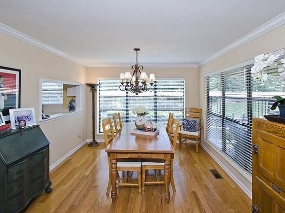 3rd image of 1201 Lakeshore Dr