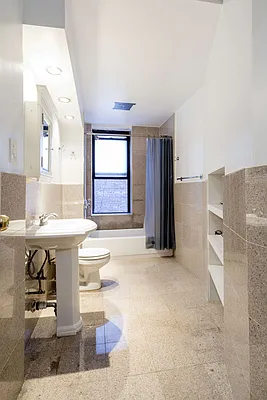 Rented by Compass | media 19