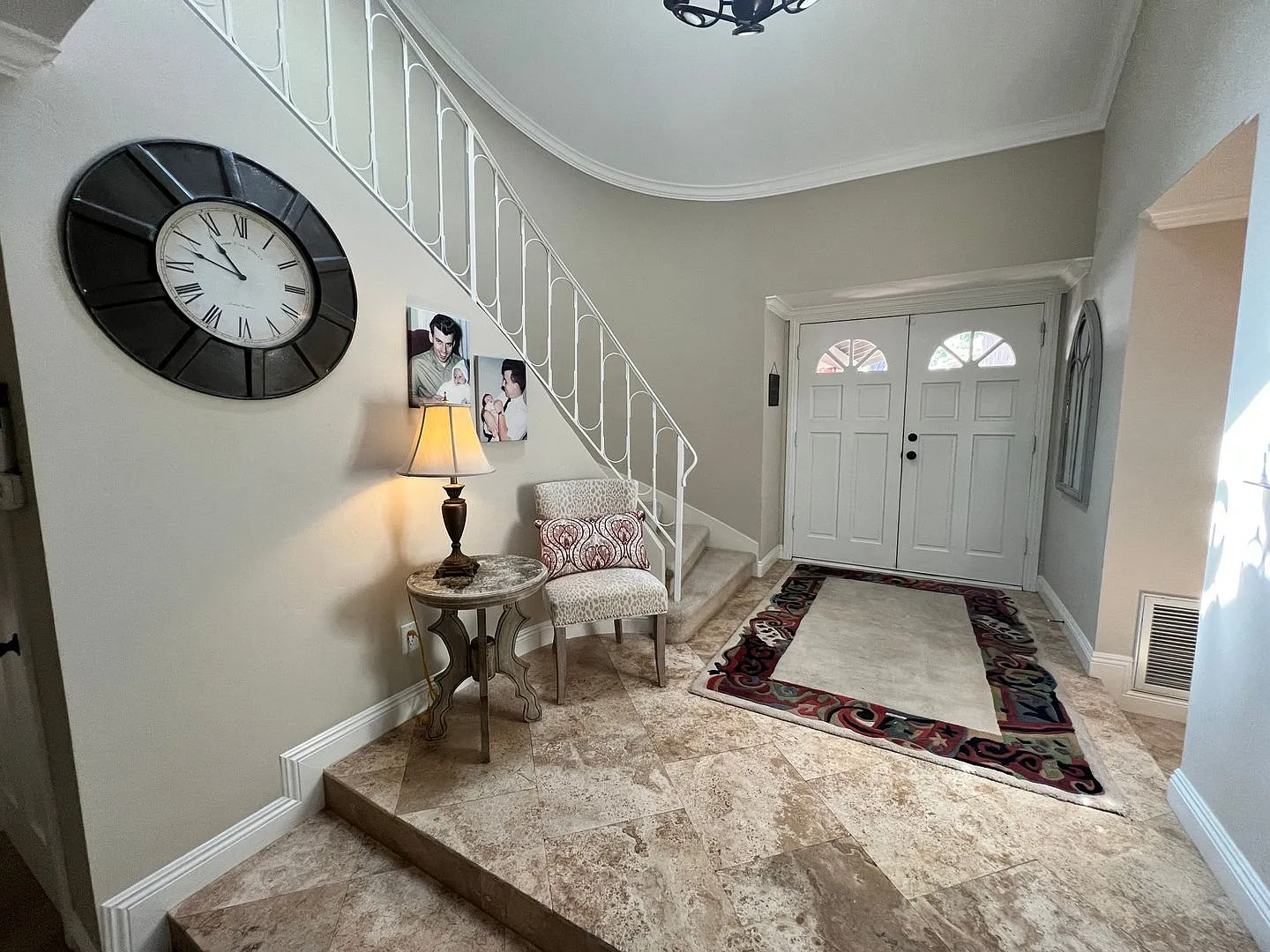 Fully Furnished Home - Short Term Lease - 5 Bedroom Home for Rent in Valencia! — Photo 3