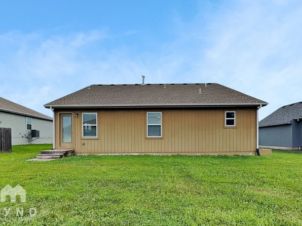 742 S Cypress St, Gardner, KS 66030