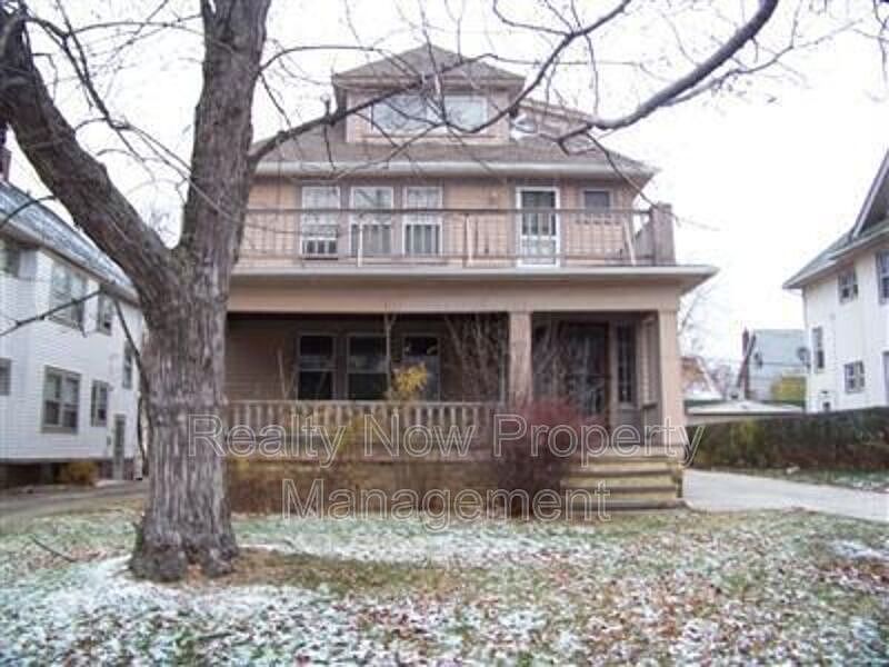 1st image of 3271 Desota Ave Unit 3