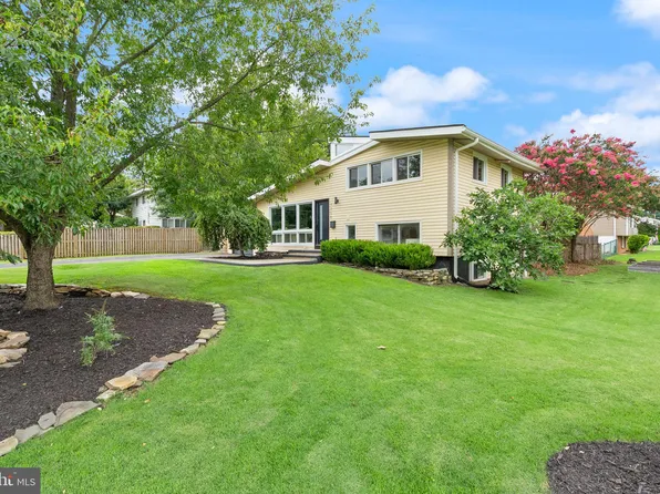 4208 Javins Dr, Alexandria, VA 22310