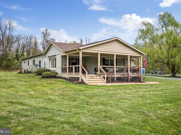 205 Cockle Ln, Middletown, VA 22645