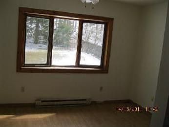 4th image of 9 Howard St