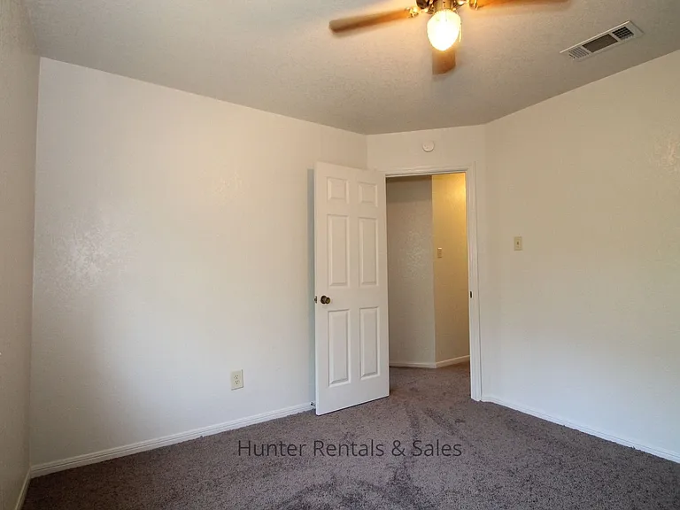 3275 Etta Kay Ln — Photo 22