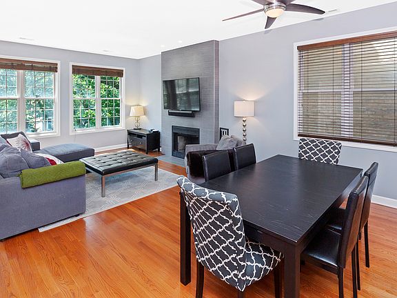 4th image of 4711 N Kenmore Ave APT 2N