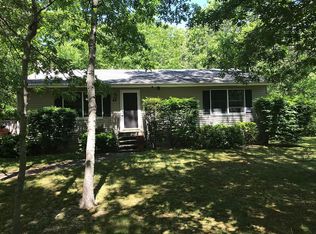48 Ellen St, Riverhead, NY 11901