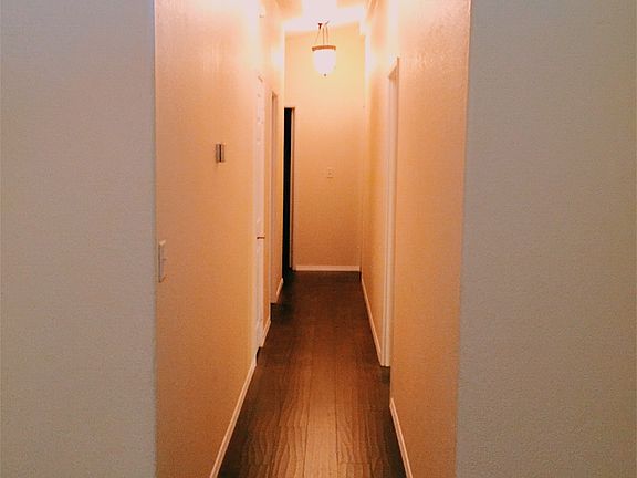 4th image of 2907 S Santa Fe Ave Space 12