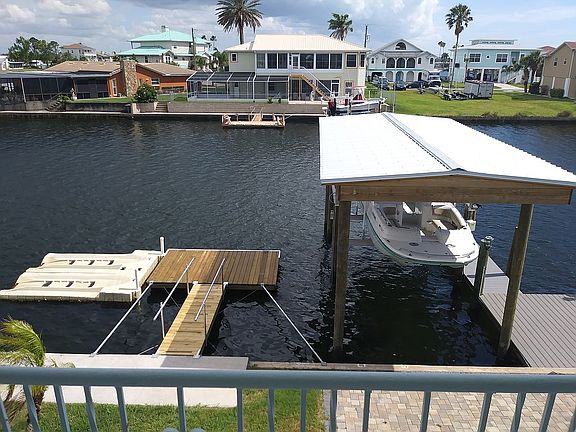 New Covered Boat Lift