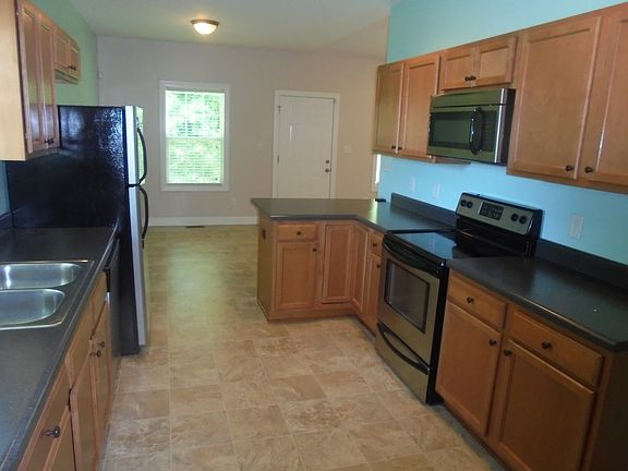 2nd image of 2304 Decorah Ct