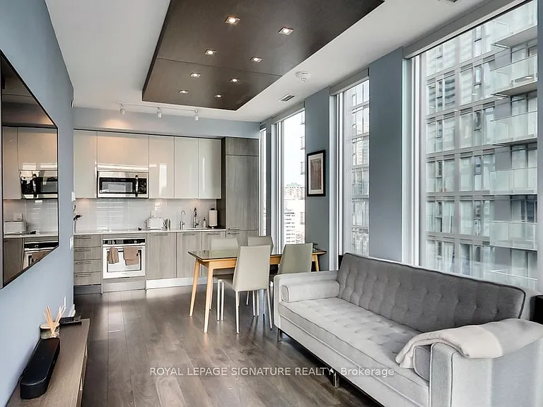 28 Wellesley St E #1704 — Photo 14